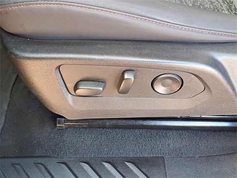 Used 2024 Chevrolet Colorado Z71 w/ Z71 Convenience Package 2 image 21