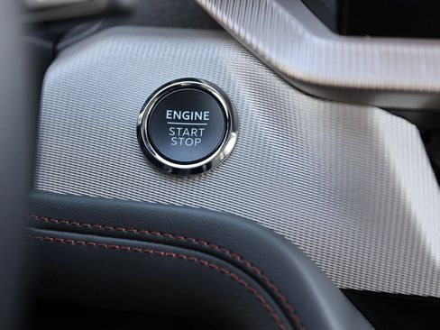 Used 2025 Ford Explorer Active image 31