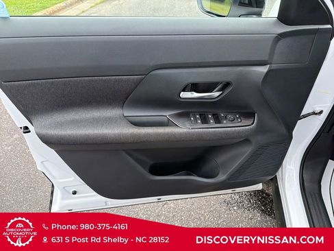 Certified 2026 Nissan Kicks SV FWD image 10