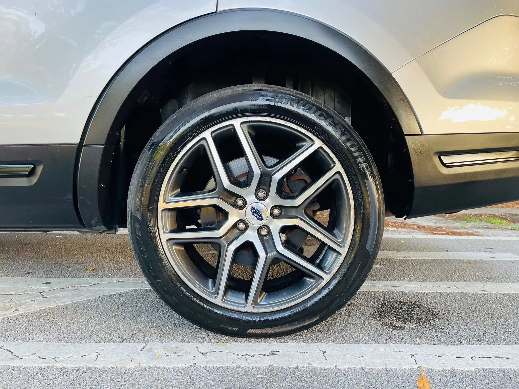 Used 2018 Ford Explorer Sport AWD/4WD image 17