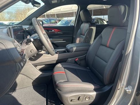 New 2026 Chevrolet Traverse RS image 9