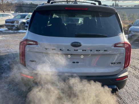 Used 2021 Kia Telluride SX w/ SX Prestige Package image 5