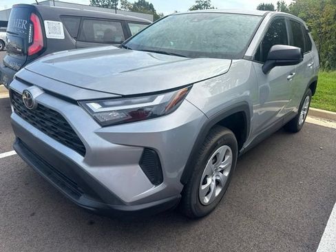 Used 2025 Toyota RAV4 LE AWD/4WD image 2