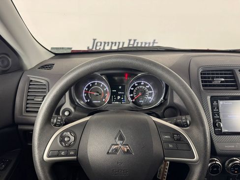 Used 2024 Mitsubishi Outlander Sport ES image 19