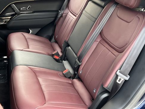 Used 2023 Land Rover Range Rover Sport SE Dynamic image 16