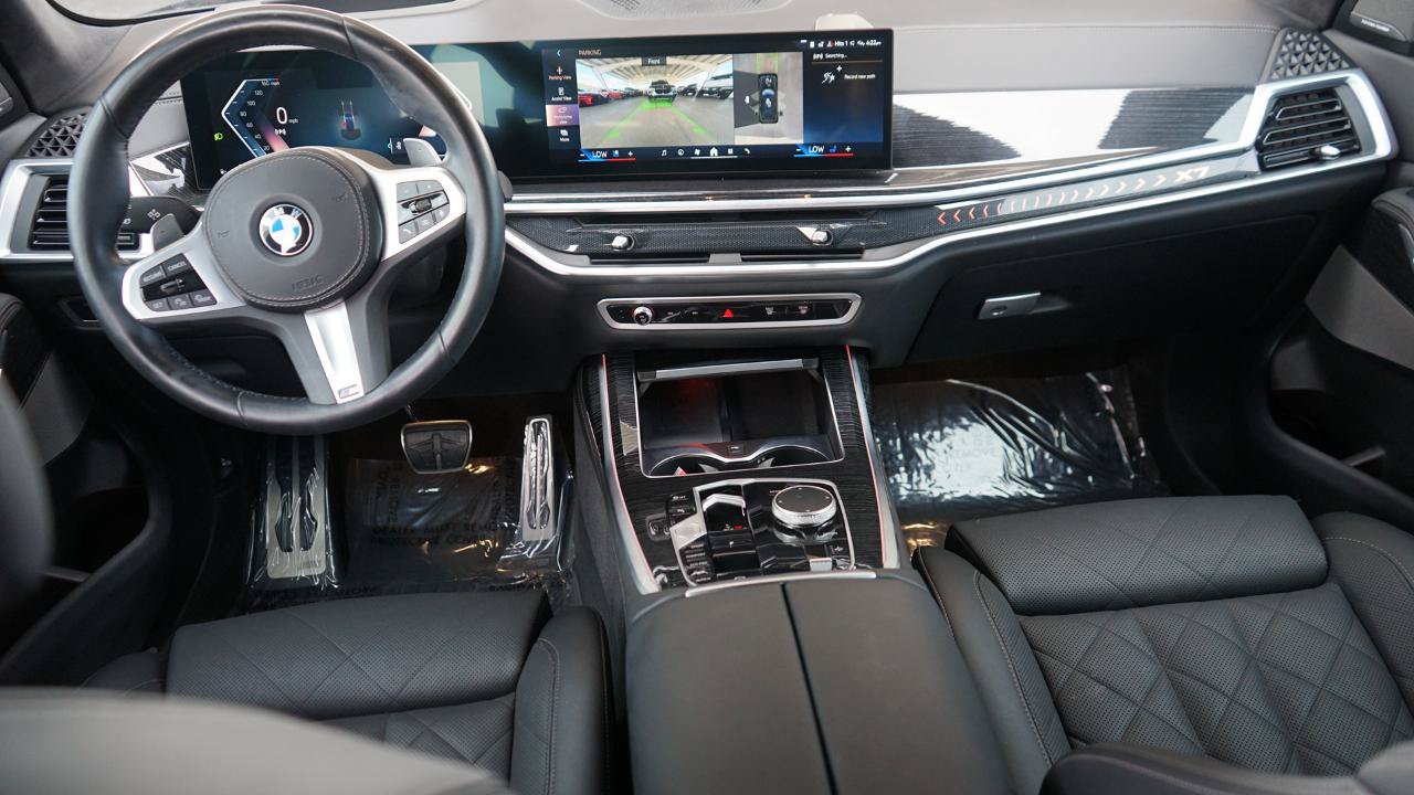 Used 2024 BMW X7 xDrive40i w/ M Sport Package AWD/4WD image 11