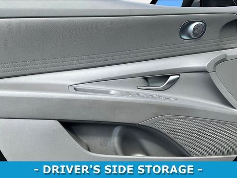 Used 2024 Hyundai Elantra SEL FWD image 19