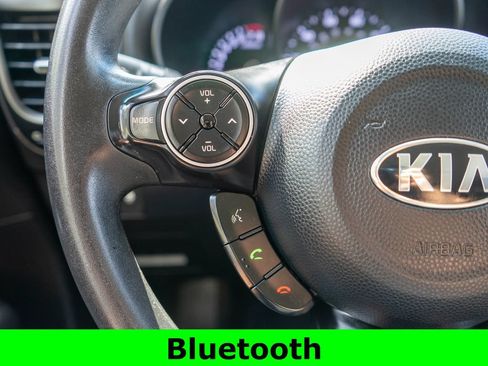 Used 2019 Kia Soul FWD image 19