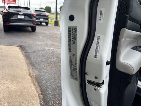 Used 2025 Jeep Compass Limited AWD/4WD image 30