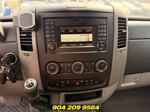 Used 2017 Mercedes-Benz Sprinter 2500 image 17