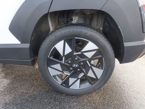 Used 2024 Hyundai Kona SEL w/ Convenience Package image 15