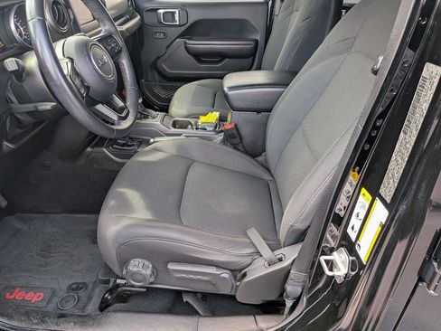 Used 2018 Jeep Wrangler Unlimited Sport S AWD/4WD image 12
