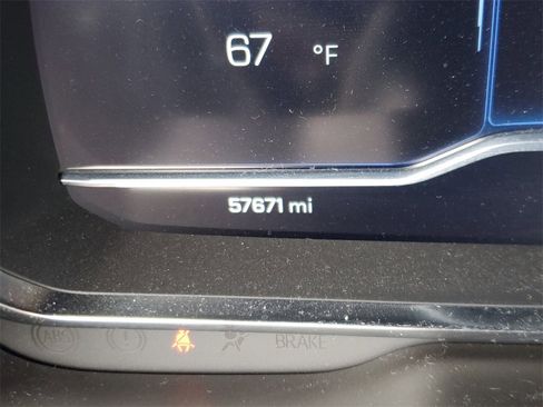 Used 2022 Chevrolet Tahoe RST w/ Luxury Package image 27