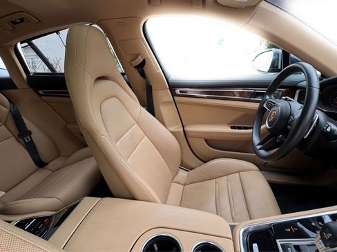 Used 2023 Porsche Panamera 4 Platinum Edition AWD/4WD image 23
