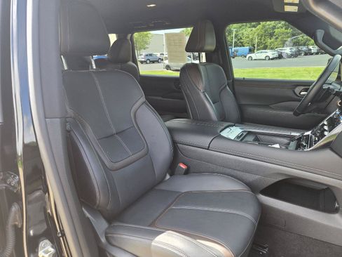 Used 2025 Nissan Armada SL w/ Captain's Chari Seat Package AWD/4WD image 24
