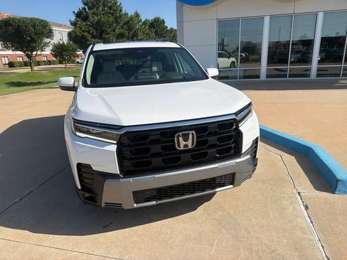 New 2026 Honda Pilot Elite image 4