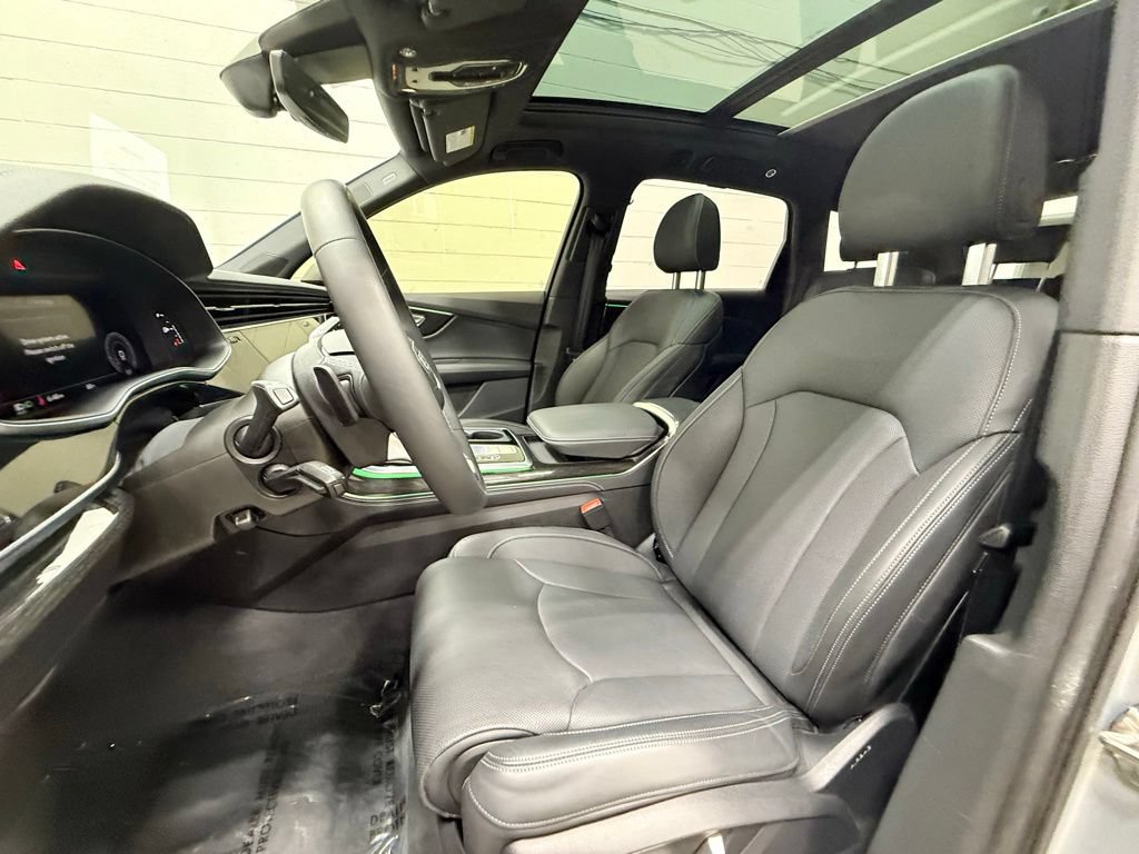 Used 2025 Audi Q7 3.0T Prestige AWD/4WD image 35