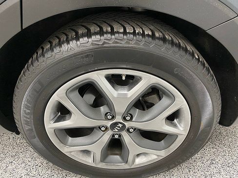 Used 2019 Kia Sorento EX image 47