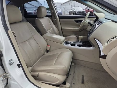 Used 2014 Nissan Altima 2.5 SL w/ Moonroof Package FWD image 17