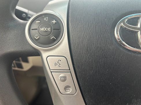 Used 2015 Toyota Prius Four image 13