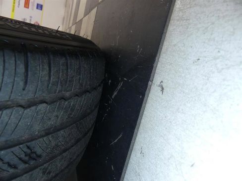 Used 2023 Tesla Model 3 Standard Range image 32