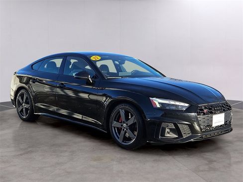 Used 2022 Audi S5 Premium Plus image 3