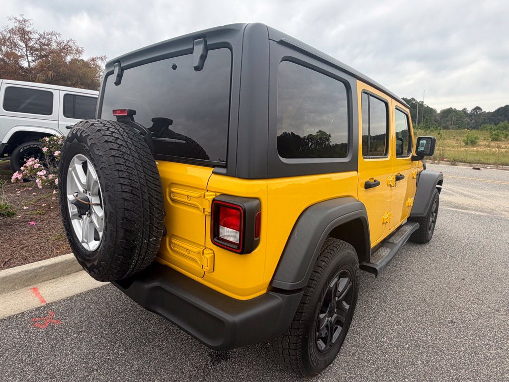 Used 2021 Jeep Wrangler Unlimited Sport AWD/4WD image 15