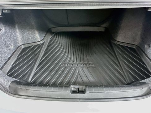 Used 2022 Honda Accord Touring image 29