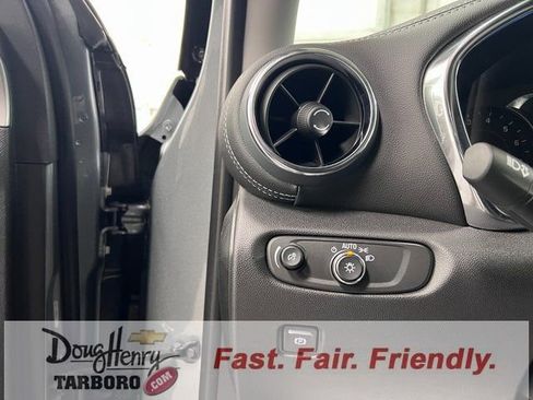 New 2025 Chevrolet Blazer LT w/ Midnight/Sport Edition image 32