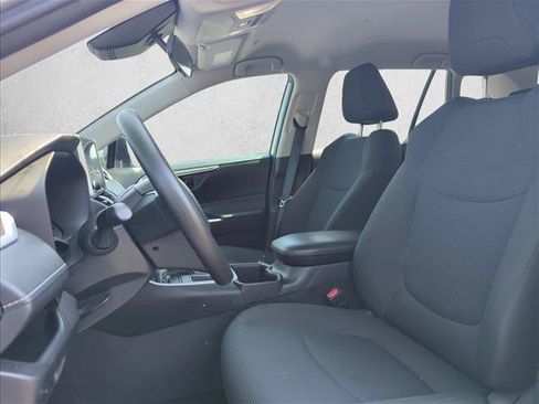 Certified 2025 Toyota RAV4 LE FWD image 21
