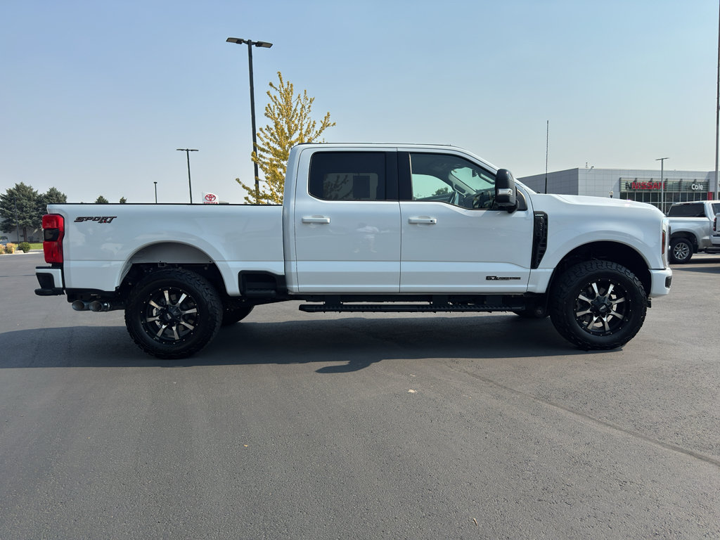 Used 2024 Ford F350 4x4 Crew Cab Super Duty image 2