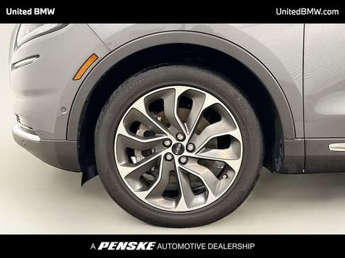 Used 2022 Lincoln Nautilus Reserve w/ Equipment Group 201A FWD image 2