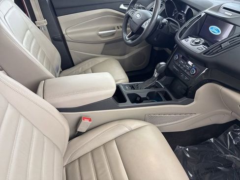 Used 2017 Ford Escape Titanium image 22