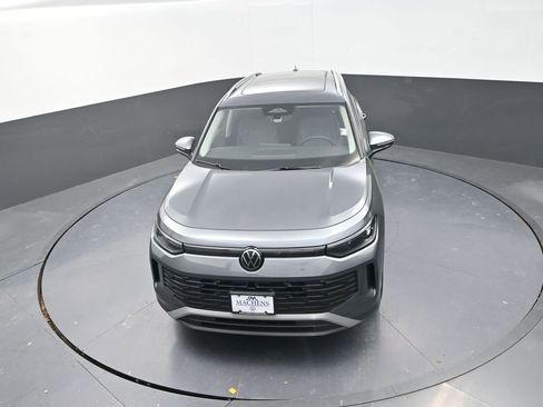 New 2026 Volkswagen Tiguan SE image 15