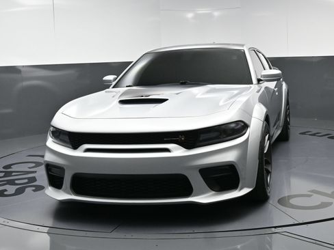 Used 2020 Dodge Charger Scat Pack RWD image 5