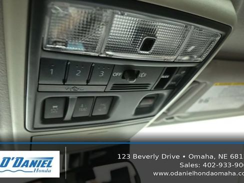 Used 2022 Toyota 4Runner SR5 Premium w/ Moonroof Package AWD/4WD image 30