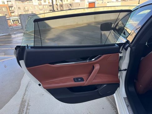 Used 2016 Maserati Quattroporte GTS image 17