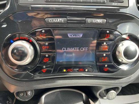 Used 2014 Nissan Juke SV w/ Navigation Package image 32