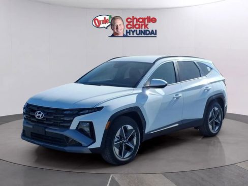New 2026 Hyundai Tucson SEL FWD image 1