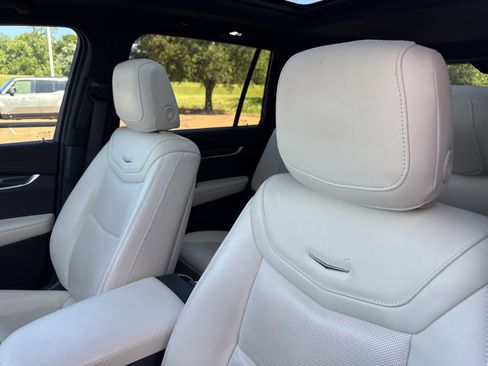 Used 2021 Cadillac XT6 Sport w/ LPO, Floor Liner Package AWD/4WD image 18