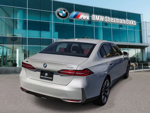 Used 2026 BMW 540i xDrive AWD/4WD image 4