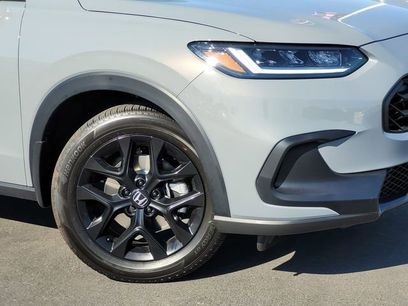 New 2025 Honda HR-V Sport