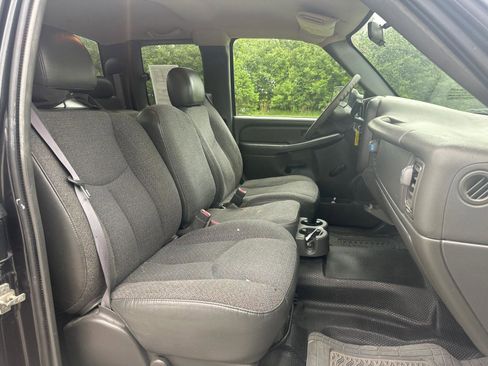 Used 2004 Chevrolet Silverado 2500 2WD Extended Cab image 13