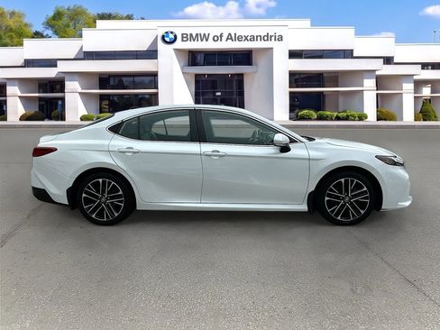 Used 2025 Toyota Camry XLE w/ Premium Package AWD/4WD image 8