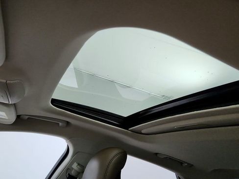 Used 2013 Lincoln MKZ image 10