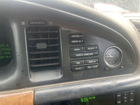 Used 2002 Lincoln Continental FWD image 39