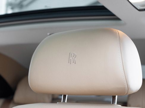 Used 2017 Rolls-Royce Ghost image 25