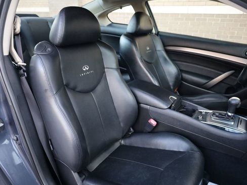 Used 2011 INFINITI G37 Journey w/ Premium Pkg image 13