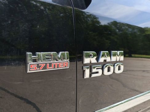 Used 2015 RAM 1500 Lone Star RWD image 11