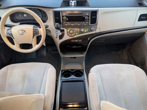 Used 2011 Toyota Sienna LE image 16